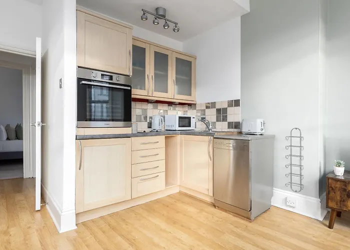 All Vacation Rentals Battersea Collection