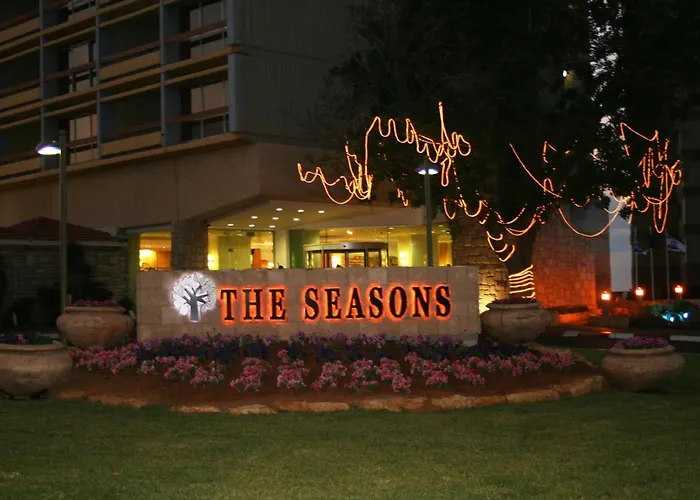 Family Friendly Hotels Seasons -Studio & Suite