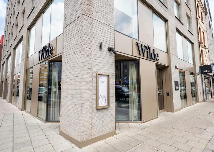 Wilde s London Aldgate Tower Bridge