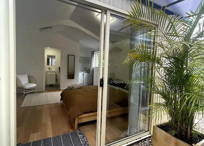 Beachside Bedstay