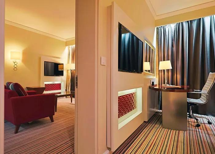 Hotel with pool: Park Inn By Radisson, Kigali