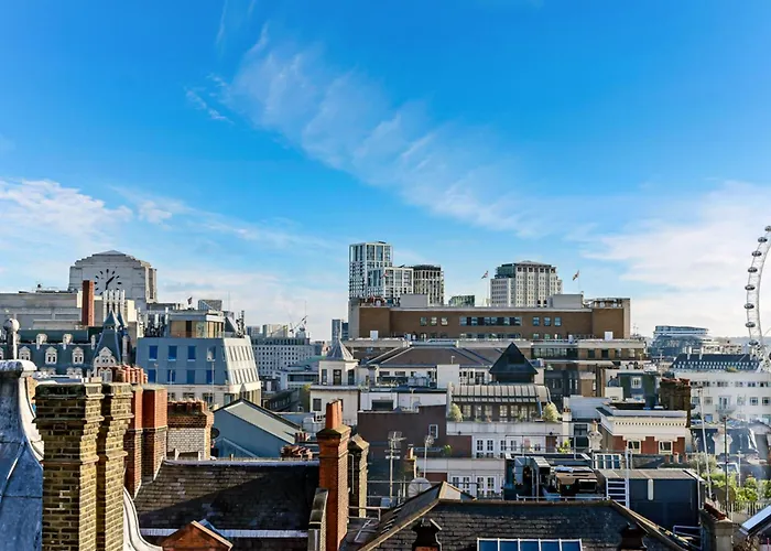 Central hotel: The Z Hotel Covent Garden