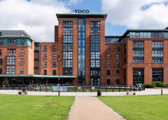 Hotel near College: Voco Belfast By Ihg