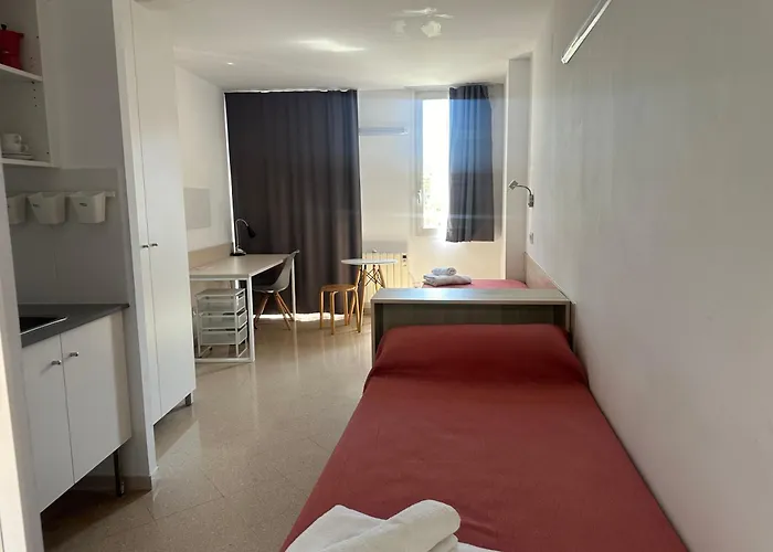 Residencia Universitaria Resa Francesc Giralt I Serra
