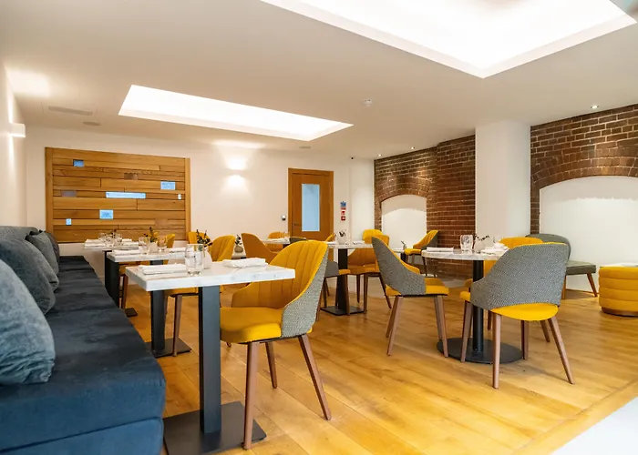 Hot Tub in Room Hope Street