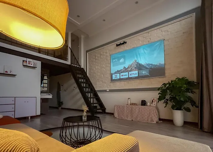 Zeus Living - Old Quater Homestay