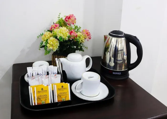 Central hotel: Ashoka Hotel Karol Bagh Delhi