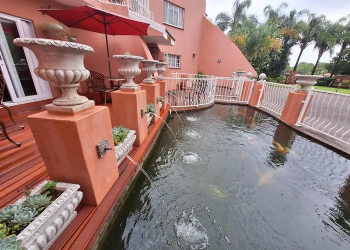 El Gran Chaparral Guest House