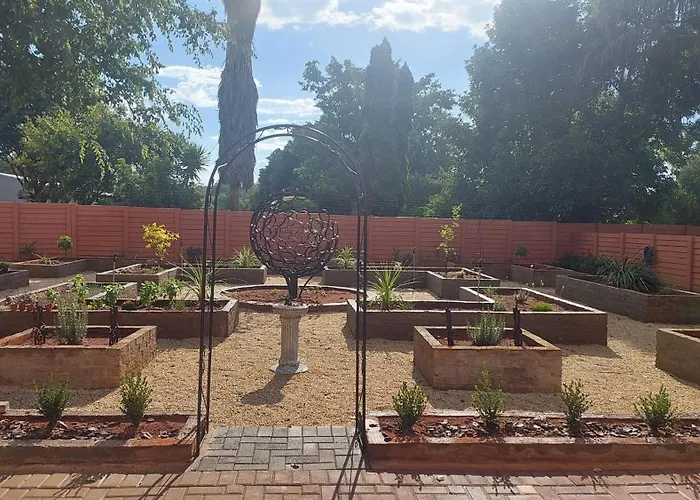 El Gran Chaparral Guest House