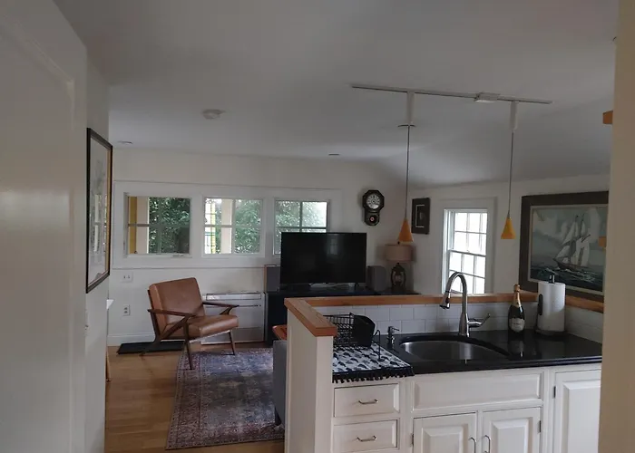 Borough Beach Apartment