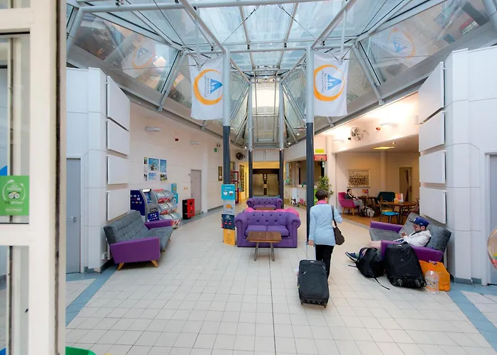 Yha Thameside