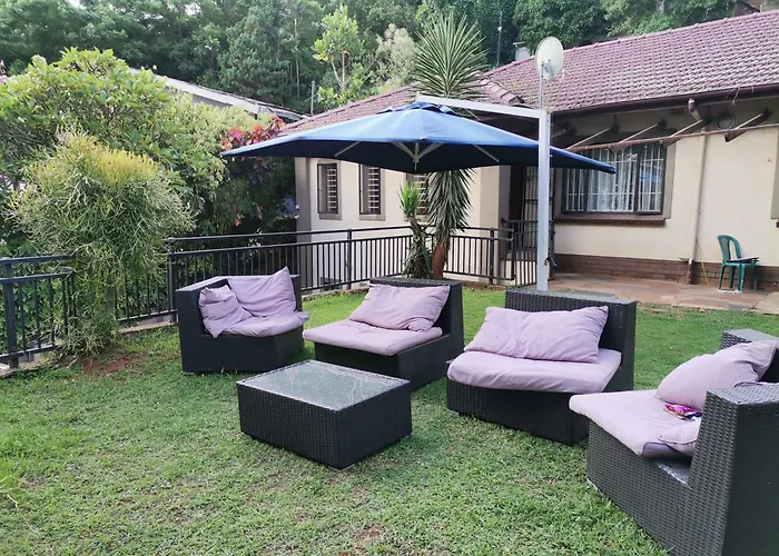 Hostel: Bombay Crush