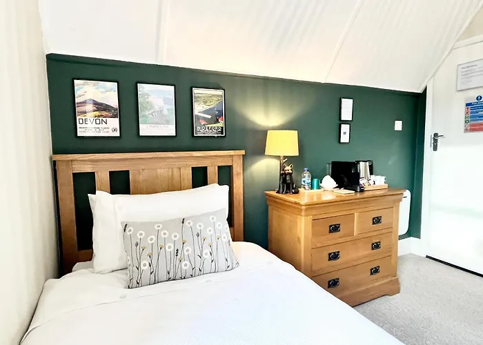 Hotels With Four Stars Devonian