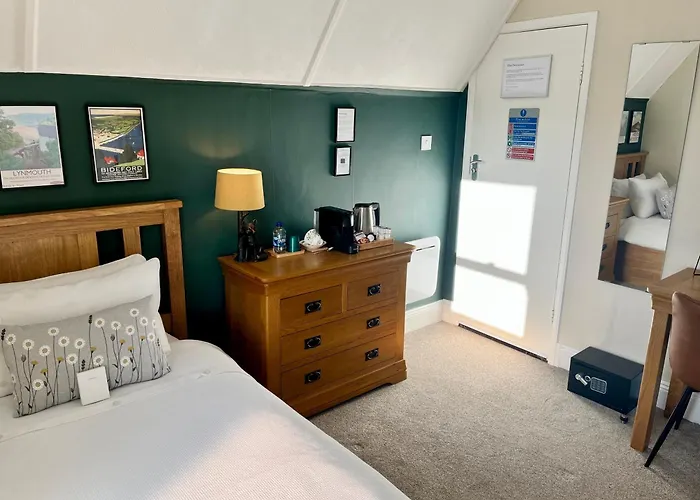 Hotels With Four Stars Devonian