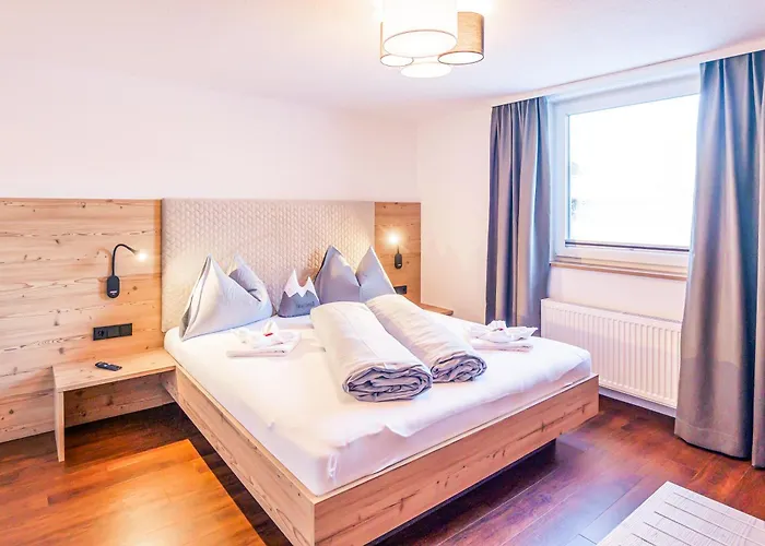 Ferienvermietung: Haus Kristall