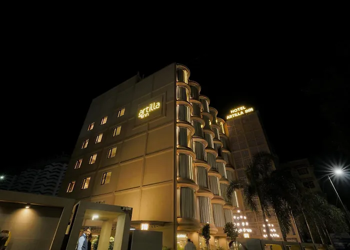 Hotels Close to Airport Artilla Inn