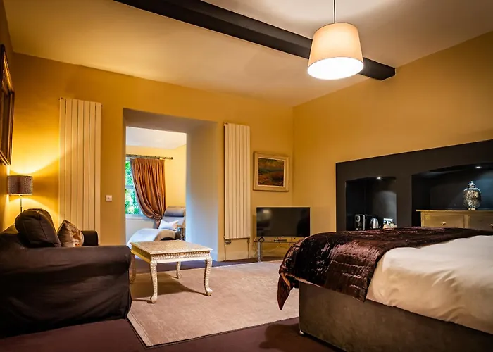 Bed and Breakfast Six Brunton Place Guest House