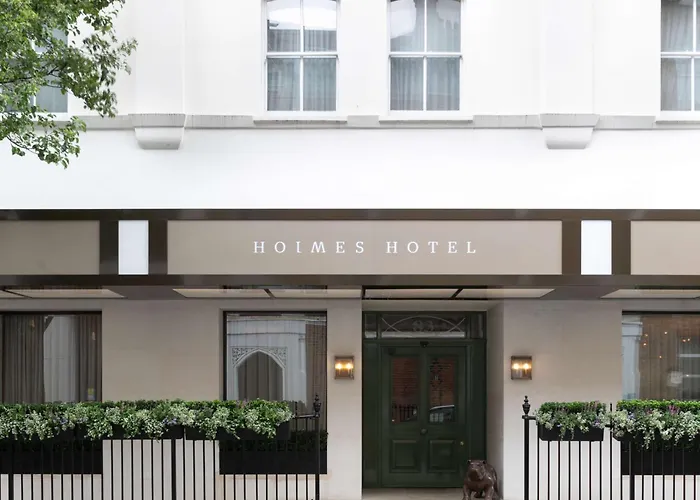Pet Friendly hotel: Holmes Hotel London
