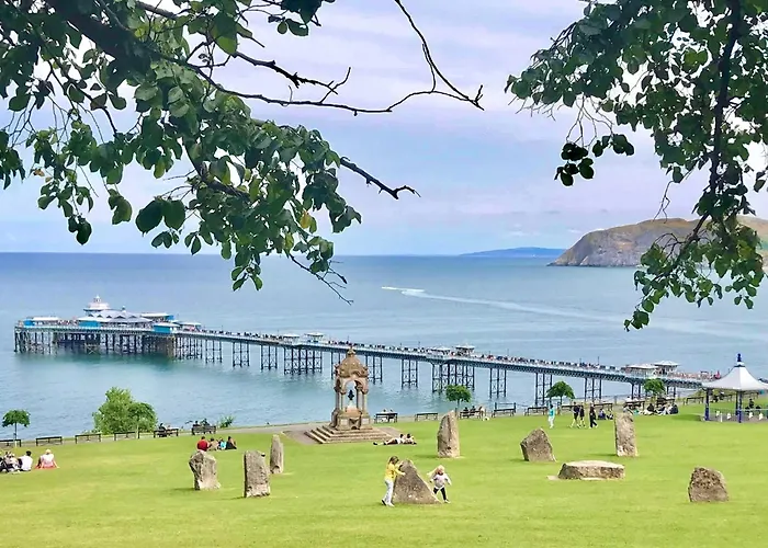 Bungalow rentals Great Orme Cottage - The Best Of Rural & Coast!