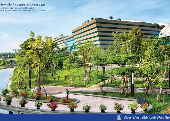 Hostel: Beige Poshtels + Netflix