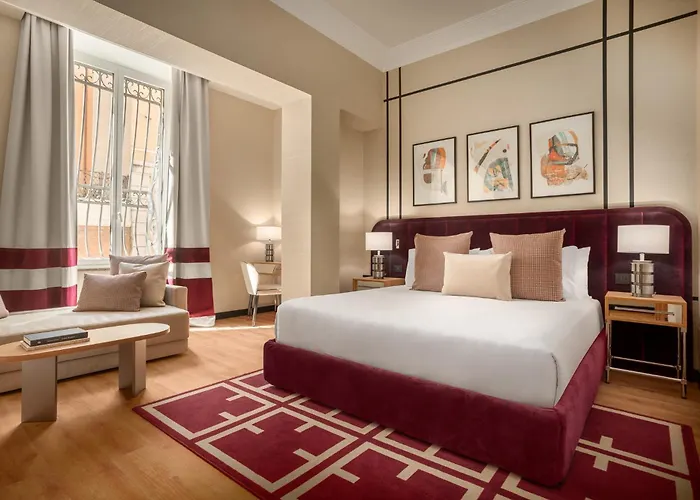 Luxury hotel only: Room Mate Collection Mia, Rome Colosseum