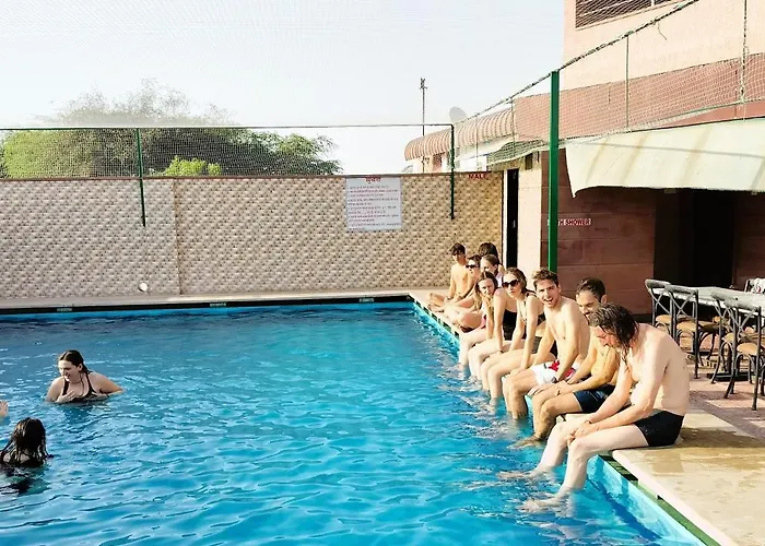 Family Hotel: Apple Resort & Restaurant