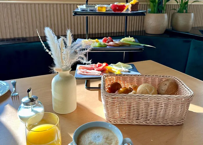 3-Sterne-Hotel: Altes Rathaus am Elz Garten