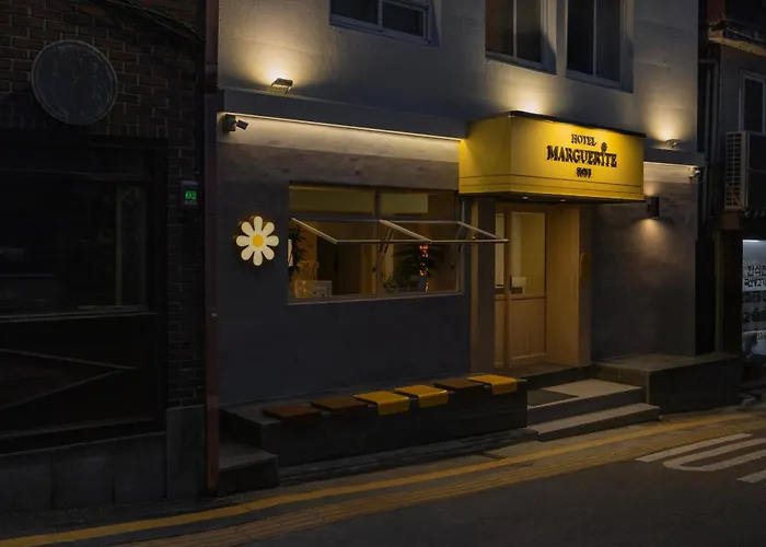 2025 Renovated- Hotel Marguerite