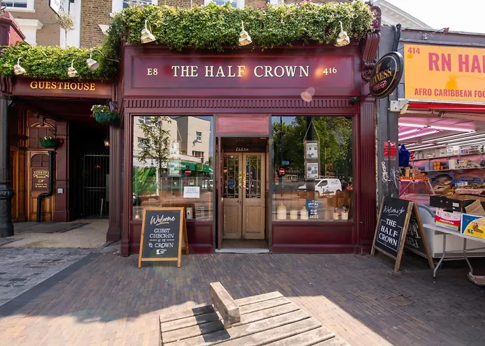 The Crown Pub & Guesthouse