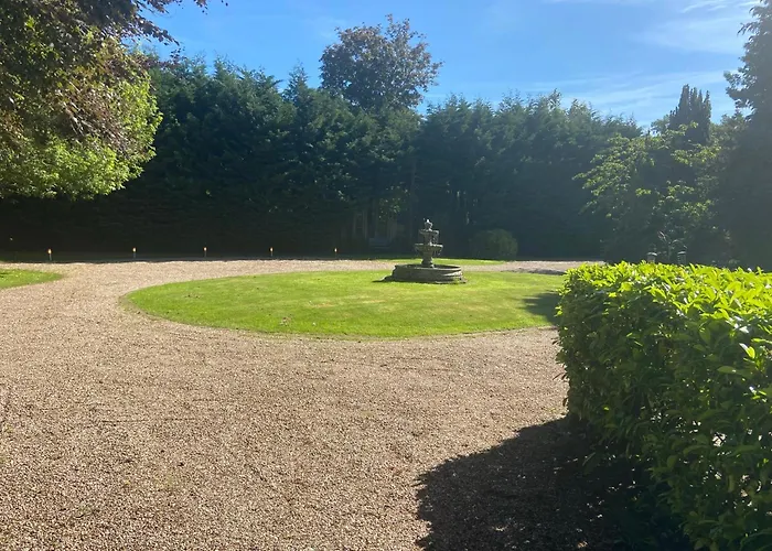 Family resorts Barncroft Luxury - Top Rated Near Birmingham Nec & Airport