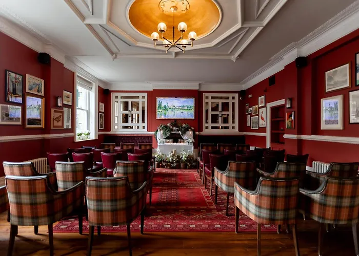 Romantic hotels Drayton Court