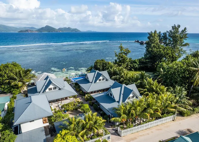 Resort: Le Nautique Waterfront Hotel La Digue