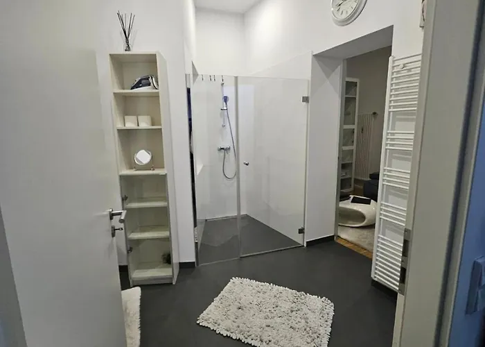 La Petite Blanche