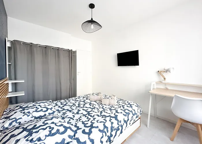 COLIVING - WIFI - TV - Proche TRAM - L'ESCALE PARTAGEE