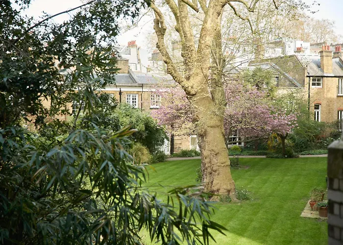 Pets Allowed Hotel Egerton House