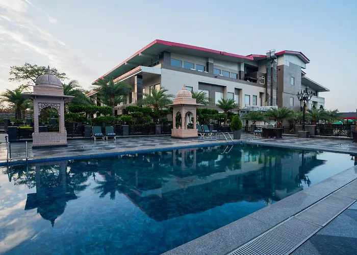 Dhauladhar Heights Resort