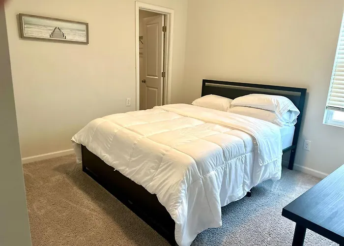 Beautiful Spacious Family-Friendly Home