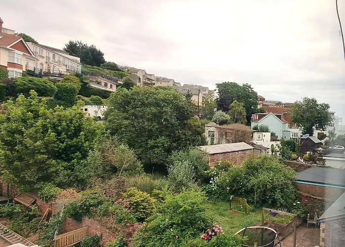 Cheap hotels Rowcroft Lodge Guest House B&B