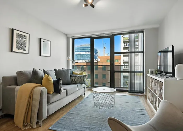 Apartment: Central Belfast Apartments, Victoria Place