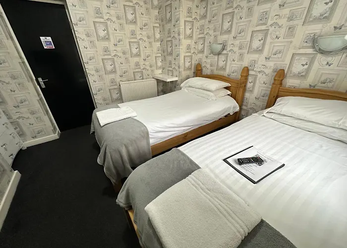 Airport Hotel: The Villa Hotel