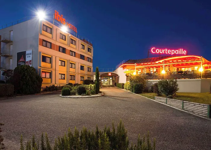 Pet Friendly hotel: Ibis Bordeaux Lac