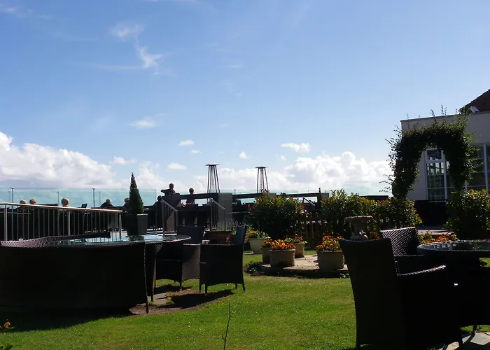 Cliff Hotel