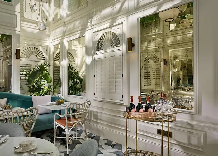 Boutique hotel only: 100 Queen'S Gate Hotel London Kensington, Curio Collection By Hilton