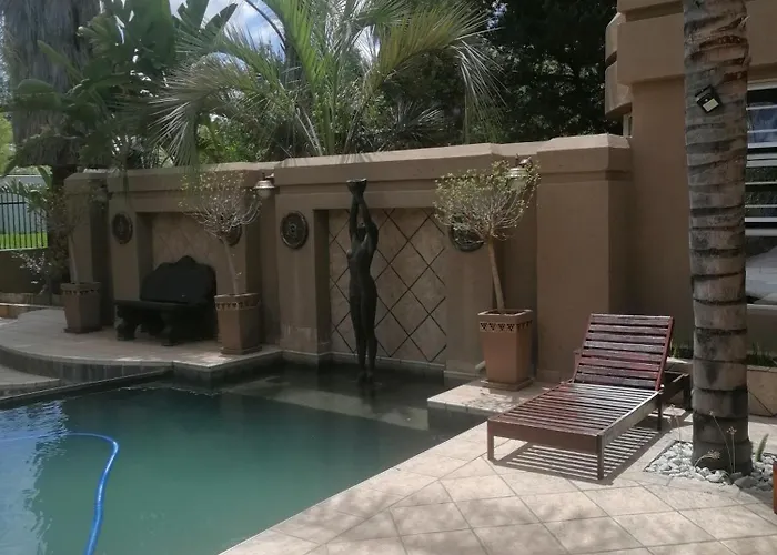 B&B only: Oudtshoorn Guest House