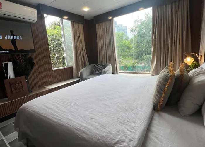 Pet Friendly hotel: The Life Style Lodges Opp Centaurus Mall