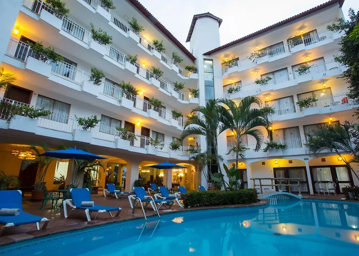 Los Arcos Suites