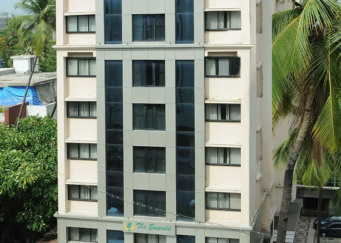 Hotels With Four Stars Regenta Place The Emerald