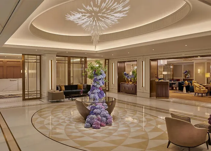 Golf hotel: Jumeirah Carlton Tower London
