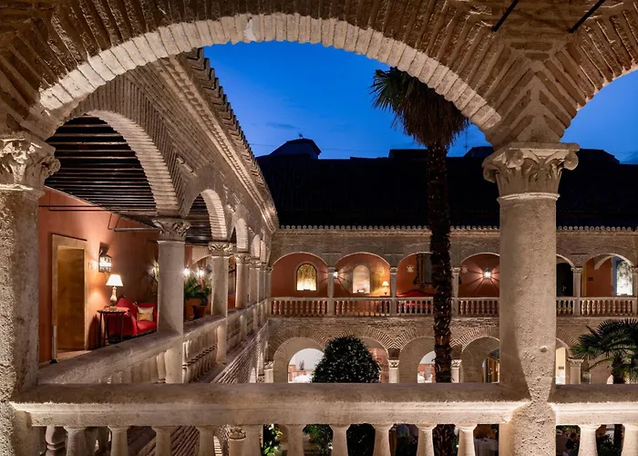 Palacio De Santa Paula