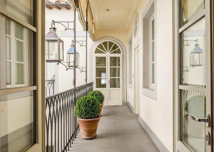 Luxury hotel only: The Place Firenze